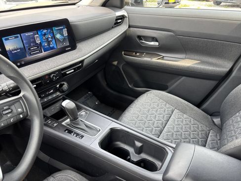 Used 2026 Nissan Kicks SV FWD image 40