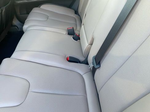 Used 2023 Hyundai Santa Fe Limited image 15