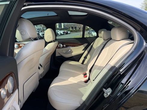 Used 2017 Mercedes-Benz E 300 4MATIC image 25