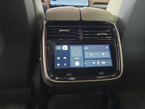 Used 2023 Rivian R1T Adventure AWD/4WD image 28