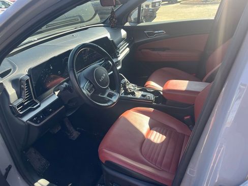 Used 2023 Kia Sportage SX image 5