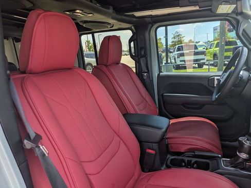 Used 2023 Jeep Wrangler Unlimited Sahara AWD/4WD image 35