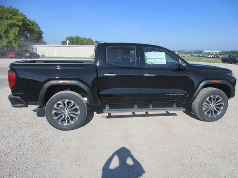 New 2026 GMC Canyon Denali AWD/4WD image 3