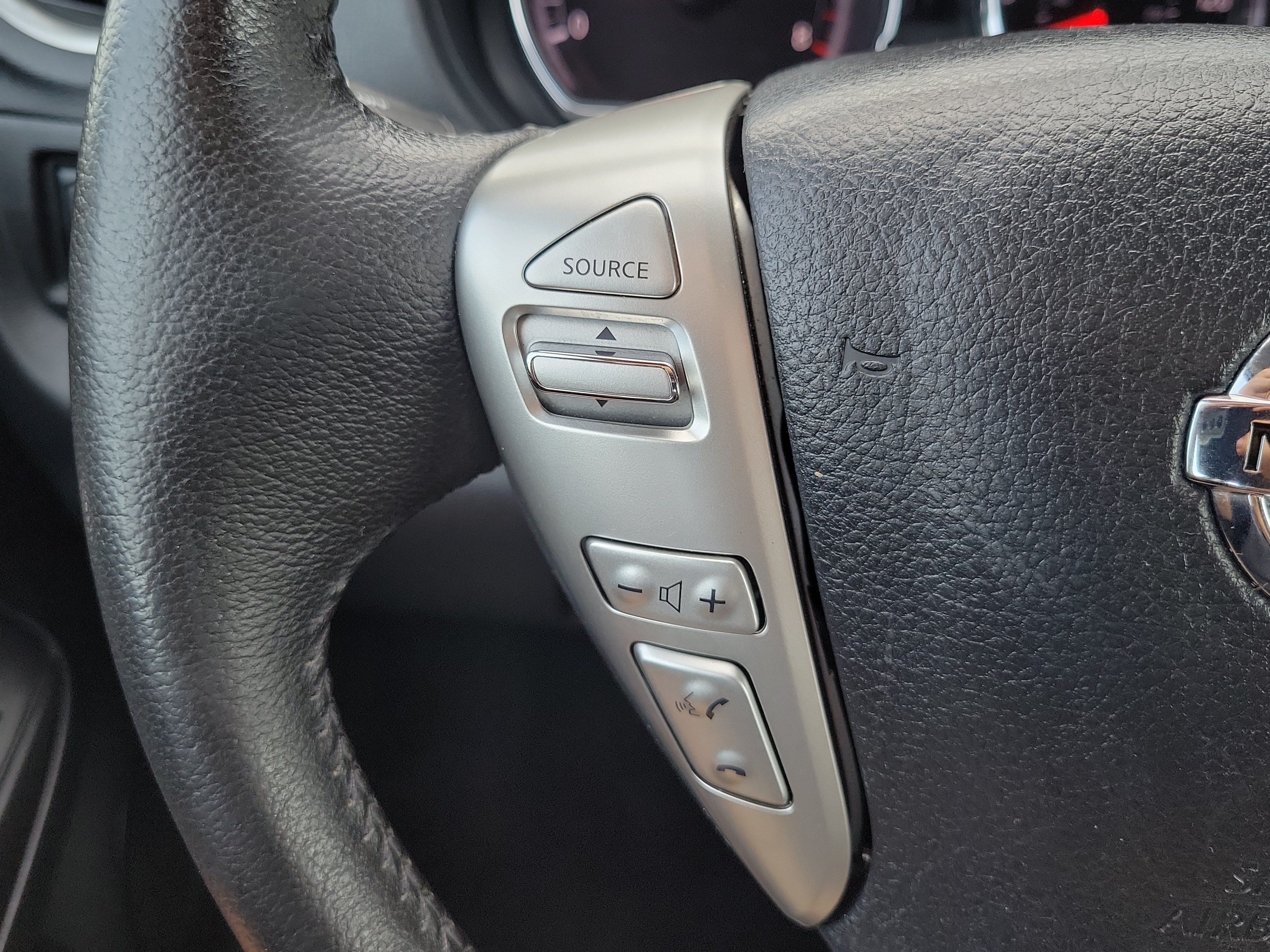 Used 2016 Nissan Versa FWD image 24