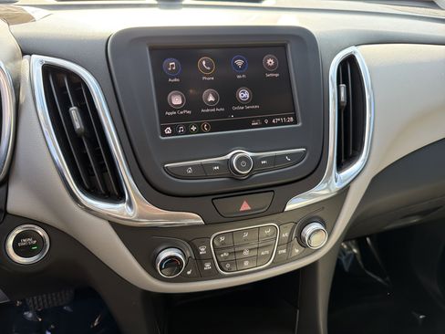 Used 2020 Chevrolet Equinox LT image 29