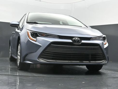 Used 2026 Toyota Corolla LE FWD image 42
