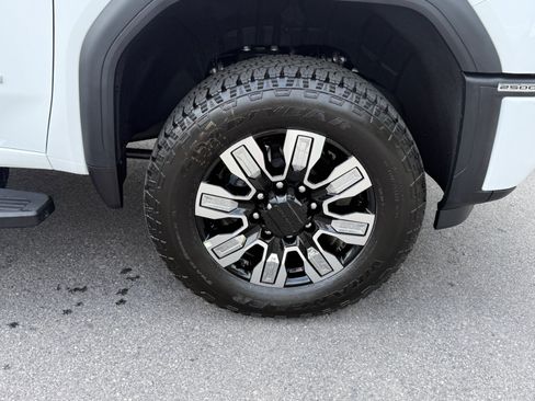 New 2026 GMC Sierra 2500 Denali AWD/4WD image 12