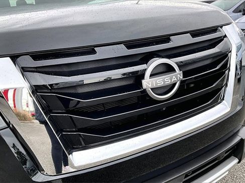 Certified 2025 Nissan Pathfinder SL image 34