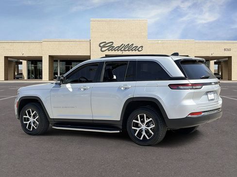 Used 2024 Jeep Grand Cherokee Limited w/ Luxury Tech Group II RWD image 7