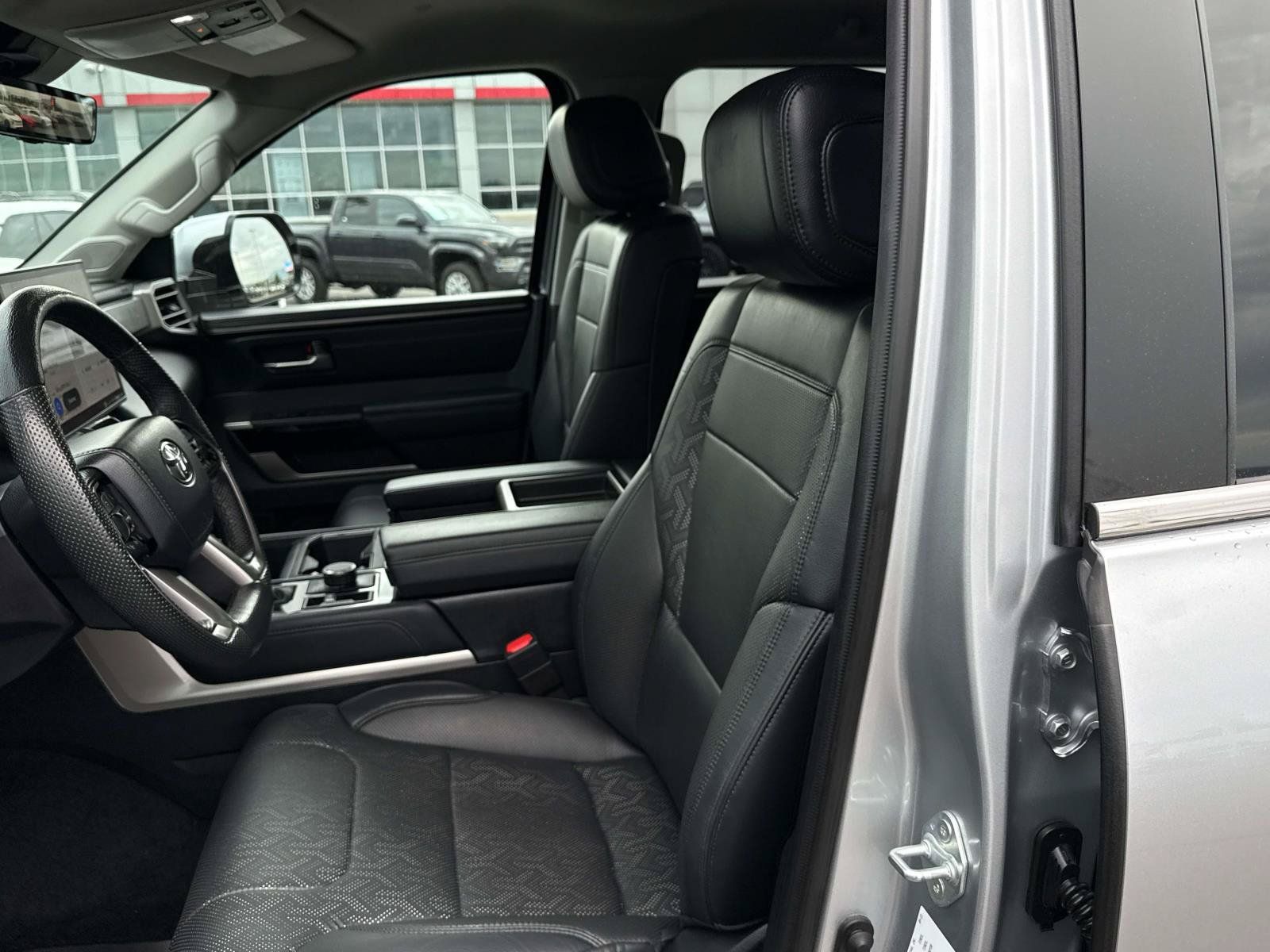 Used 2024 Toyota Tundra Limited AWD/4WD image 11