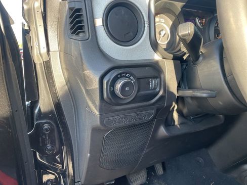 Used 2024 Jeep Wrangler Sport S image 21