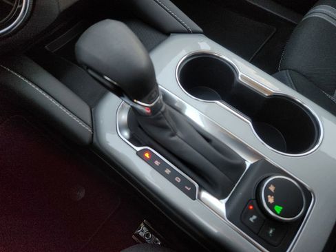 Used 2025 Chevrolet Blazer LT w/ Convenience Package image 21