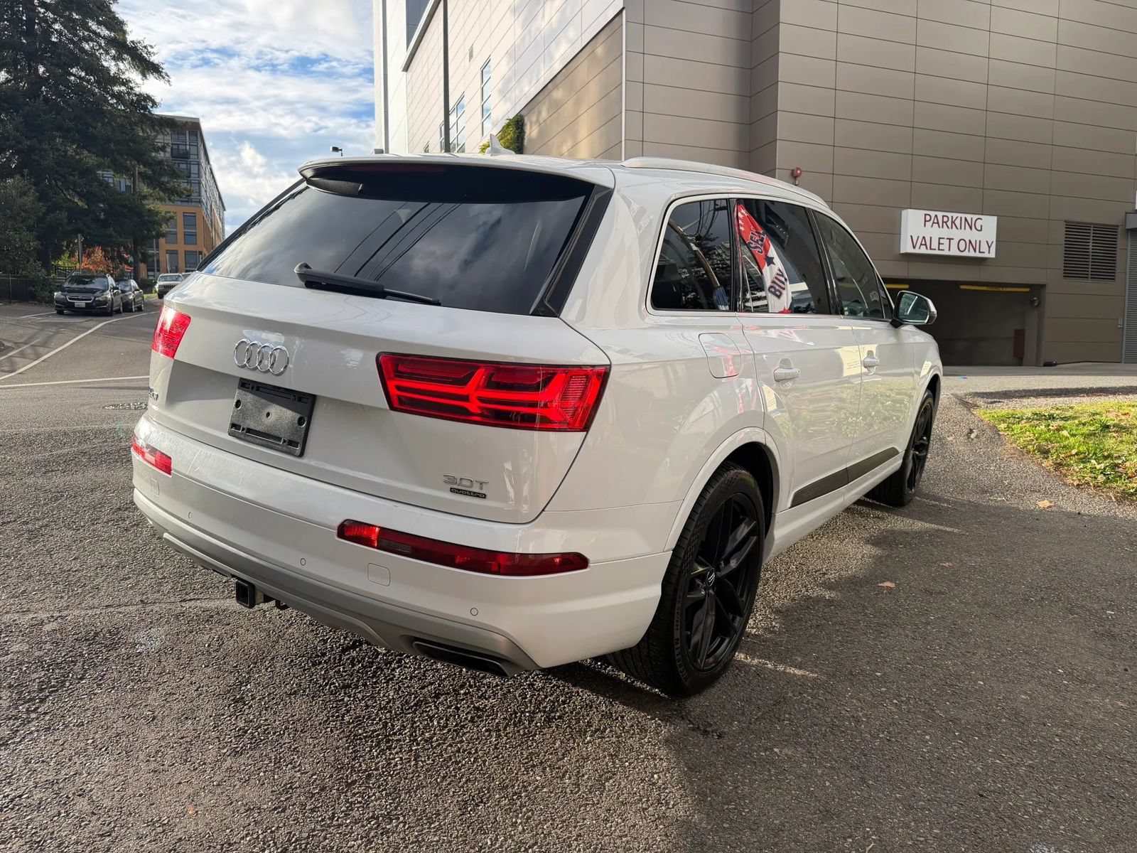 Used 2018 Audi Q7 3.0T Prestige AWD/4WD image 12