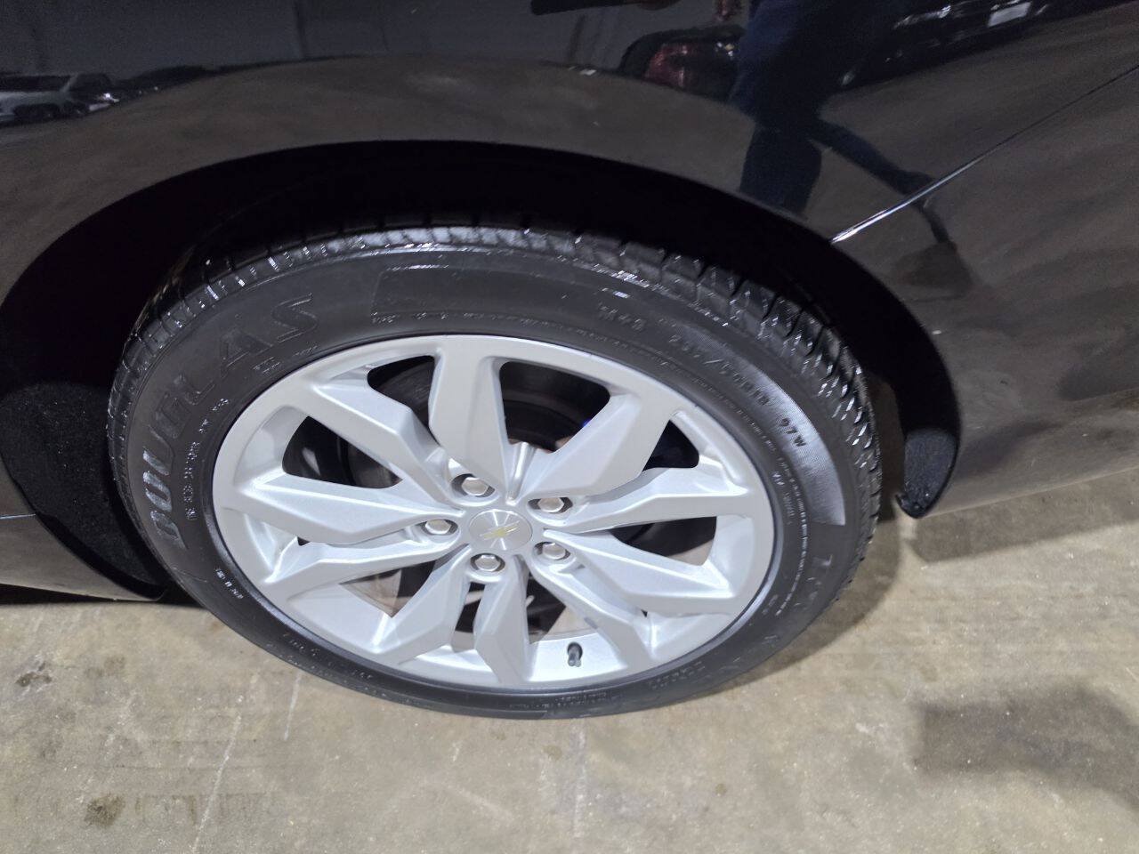 Used 2019 Chevrolet Impala LT FWD image 21