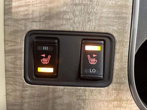 Used 2024 Nissan Murano SL image 11