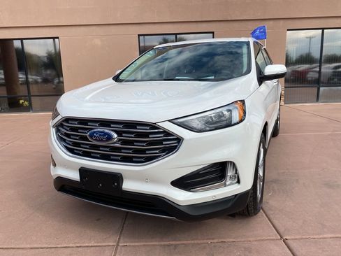 Used 2023 Ford Edge Titanium AWD/4WD image 2
