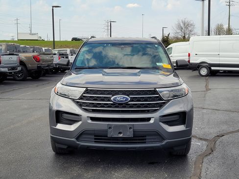 Used 2021 Ford Explorer XLT image 9