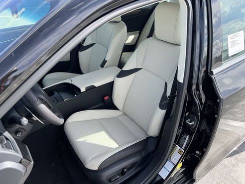 Used 2024 Lexus ES 250 w/ Premium Package AWD/4WD image 11