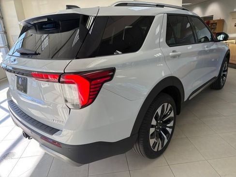 Used 2025 Ford Explorer Platinum w/ LUX Leather Package image 8