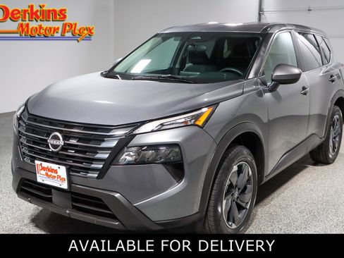 Used 2024 Nissan Rogue SV image 1