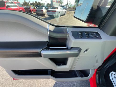 Used 2017 Ford F150 XLT image 14