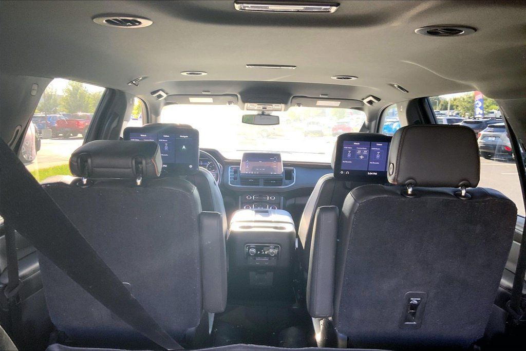 Used 2021 GMC Yukon AT4 w/ Rear Media and Nav Package AWD/4WD image 6