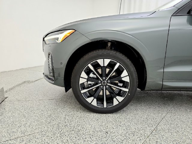 New 2027 Volvo XC60 B5 Plus AWD/4WD image 29