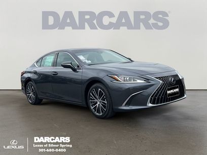 New 2025 Lexus ES 300h w/ Premium Package
