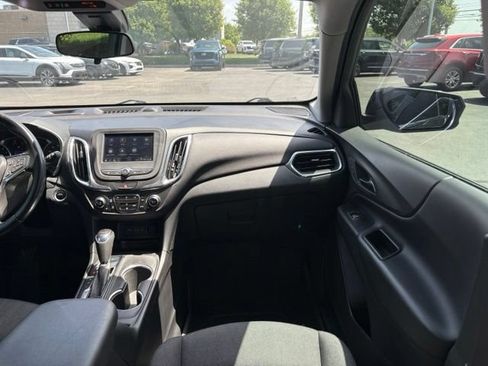 Used 2020 Chevrolet Equinox LT AWD/4WD image 22
