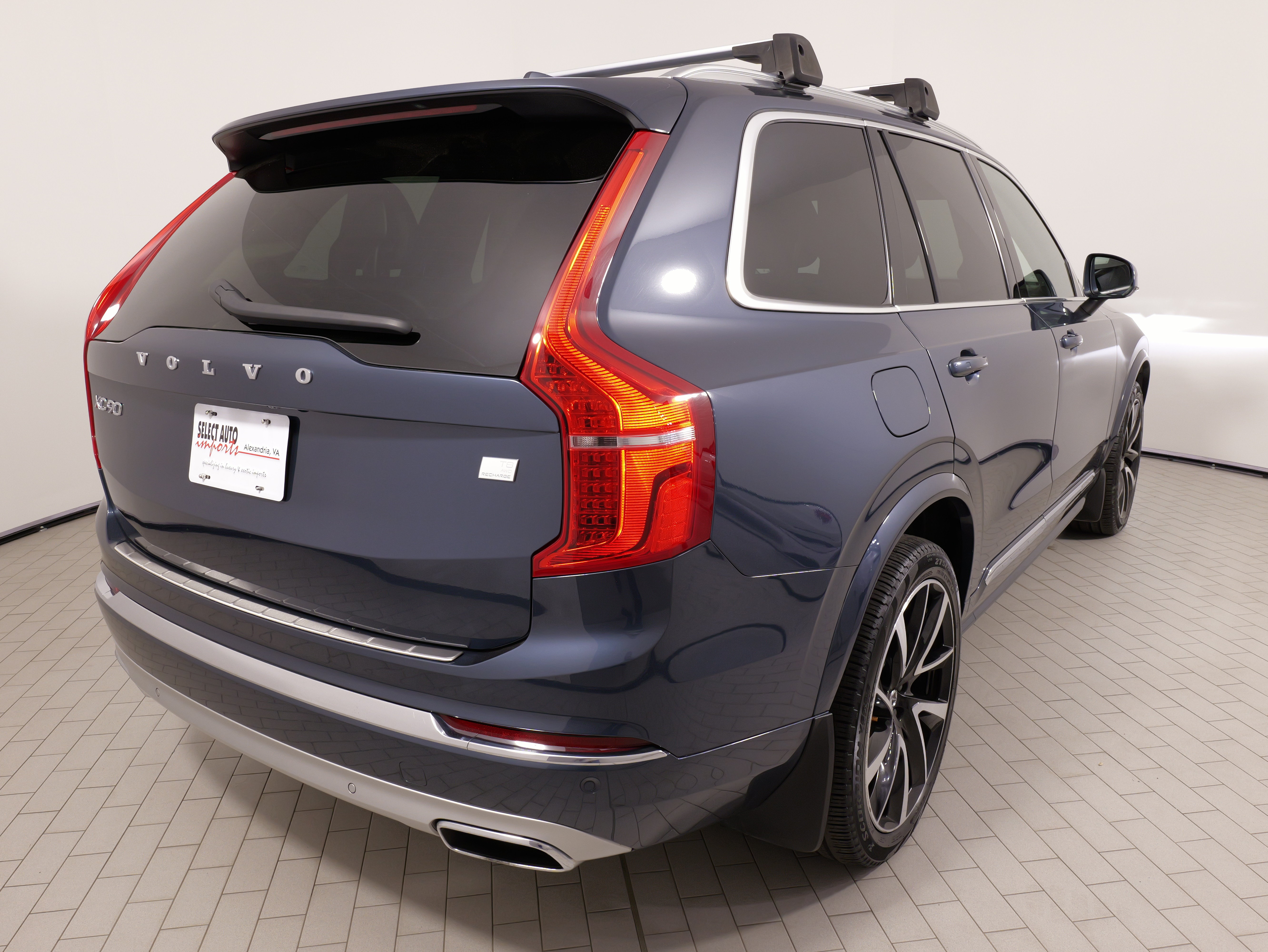 Used 2021 Volvo XC90 T8 Inscription Expression w/ Protection Package Premier AWD/4WD image 12