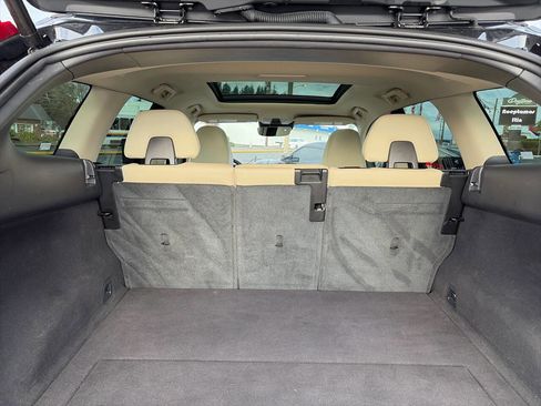 Used 2016 Volvo XC60 T5 Premier image 8