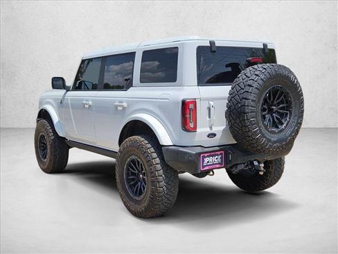 Used 2025 Ford Bronco Outer Banks AWD/4WD image 8