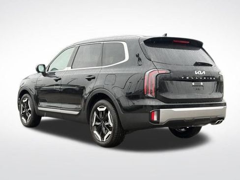 Certified 2025 Kia Telluride EX image 10