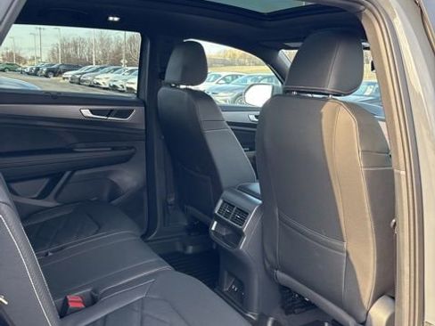 New 2026 Volkswagen Atlas Cross Sport SE AWD/4WD image 34
