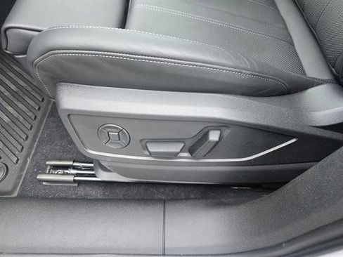 Used 2025 Audi Q5 Prestige image 25