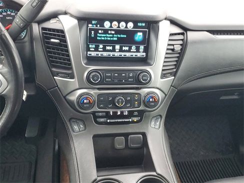 Certified 2019 Chevrolet Suburban LT image 15