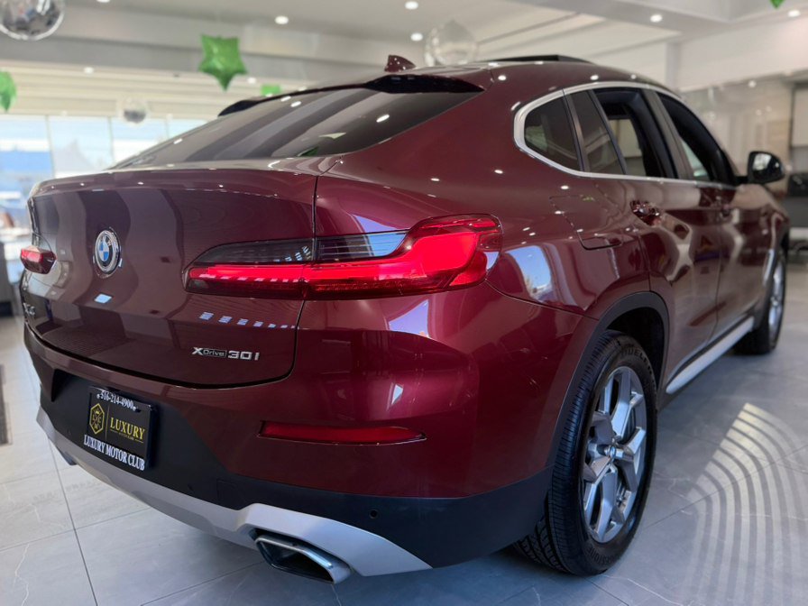 Used 2023 BMW X4 xDrive30i w/ Premium Package AWD/4WD image 9