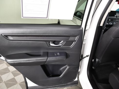 Certified 2025 Honda CR-V EX image 45