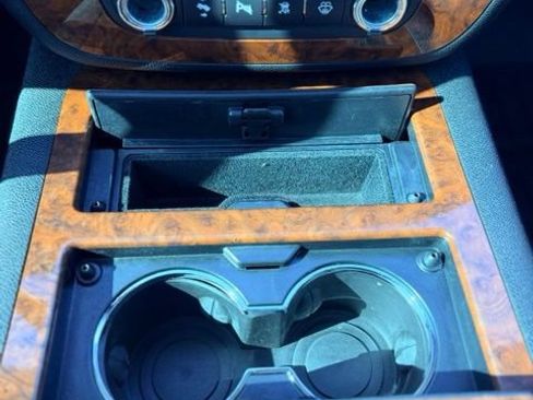Used 2007 Chevrolet Tahoe LTZ w/ LTZ Preferred Equipment Group RWD image 2
