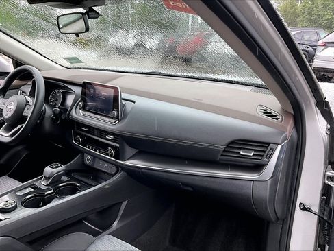 Used 2023 Nissan Rogue SV AWD/4WD image 13