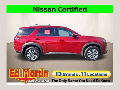 Certified 2025 Nissan Pathfinder SL w/ Black Appearance Package