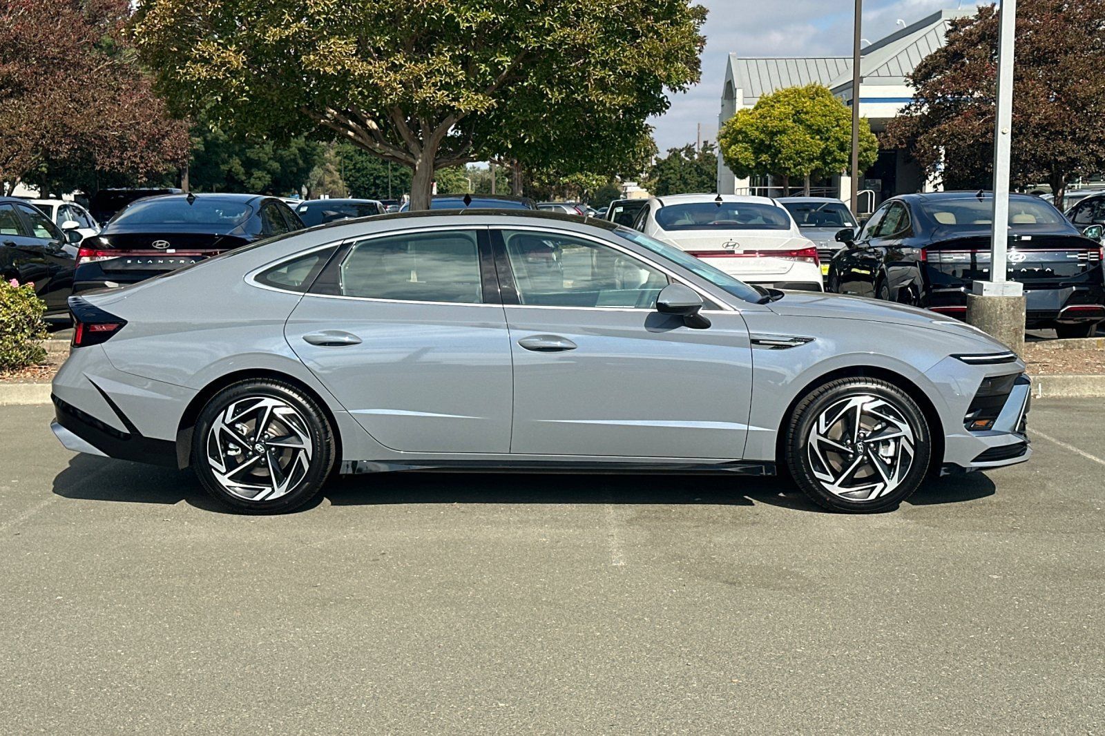 Certified 2025 Hyundai Sonata SEL FWD image 3
