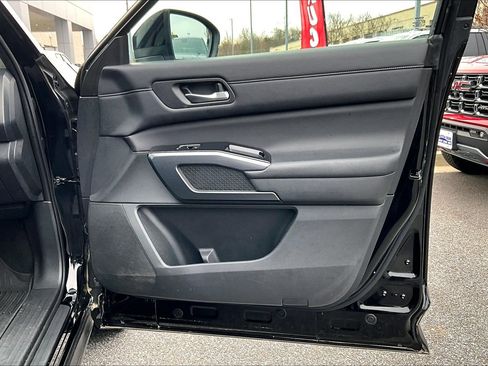 Used 2023 Nissan Pathfinder SL image 20