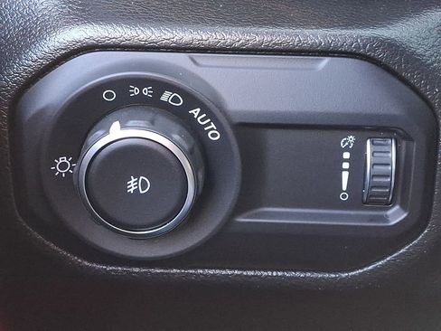 Used 2023 Jeep Wrangler Unlimited Sahara AWD/4WD image 29