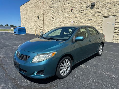 Used 2010 Toyota Corolla image 1