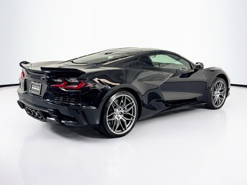 Used 2023 Chevrolet Corvette Z06 image 9