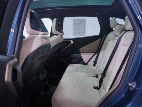 Used 2025 BMW X3 xDrive30i w/ Convenience Package image 9