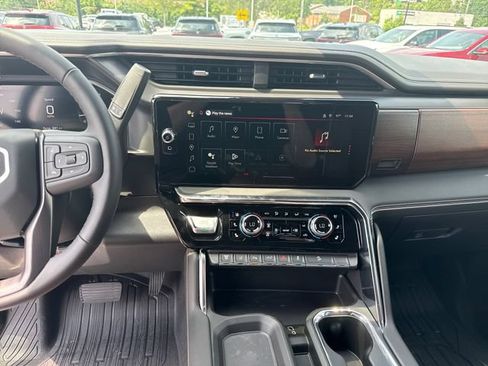 New 2026 GMC Sierra 2500 Denali Ultimate AWD/4WD image 19