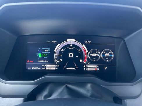 Used 2022 Toyota Tundra Platinum image 19