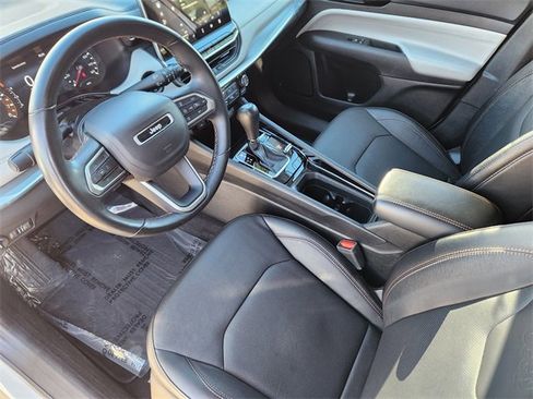 Used 2022 Jeep Compass Limited image 7